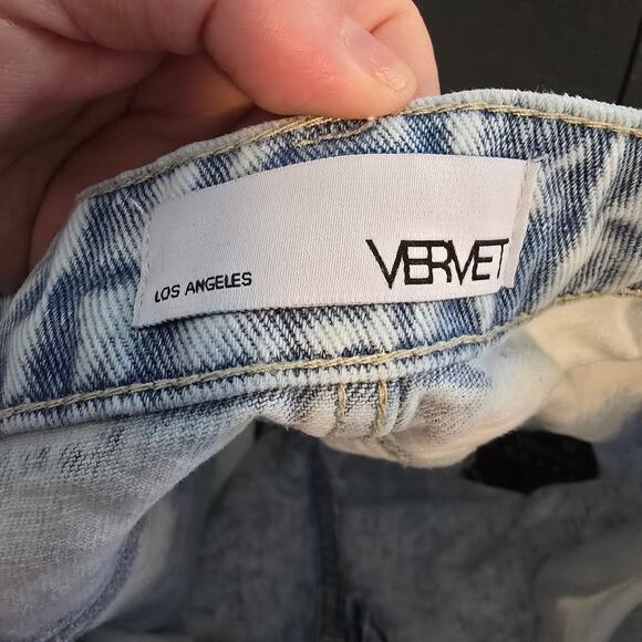 Vervet Women's Acid Wash Distress Cut Off Button Fly Hi Rise Denim Jean Shorts - Picture 4 of 10